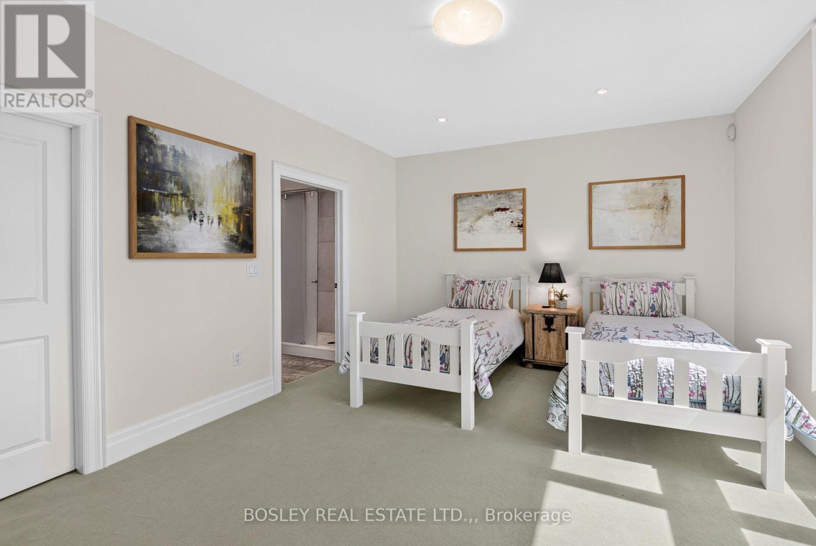 263 NIAGARA BOULEVARD - Image 23