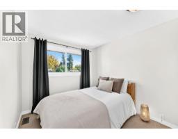 378 Midridge Drive Se, Calgary, AB T2X1B8 Photo 25