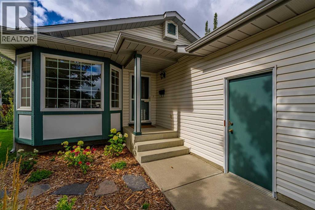 236 Edgebrook Gardens NW - 4