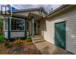 236 Edgebrook Gardens NW - photo 4