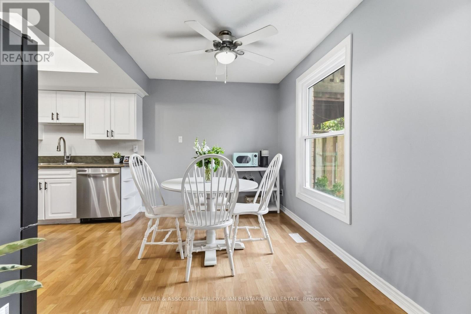 109 MCMASTER DRIVE E - 13