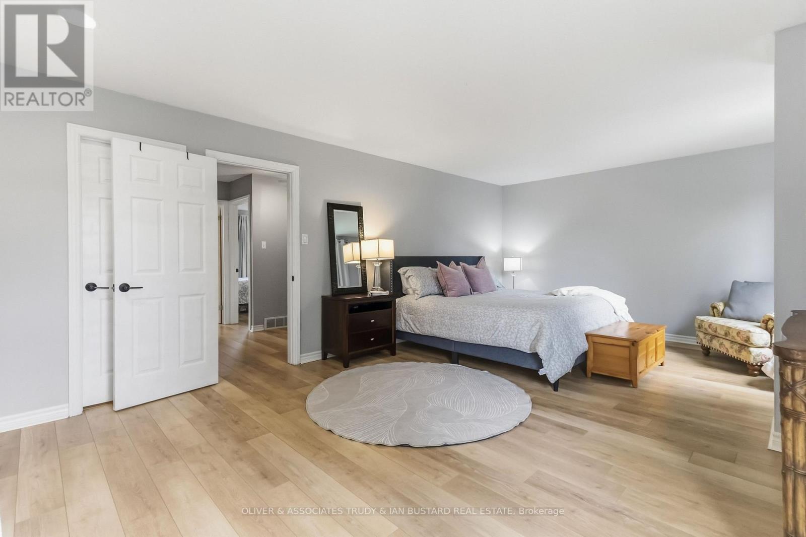 109 MCMASTER DRIVE E - Image 24