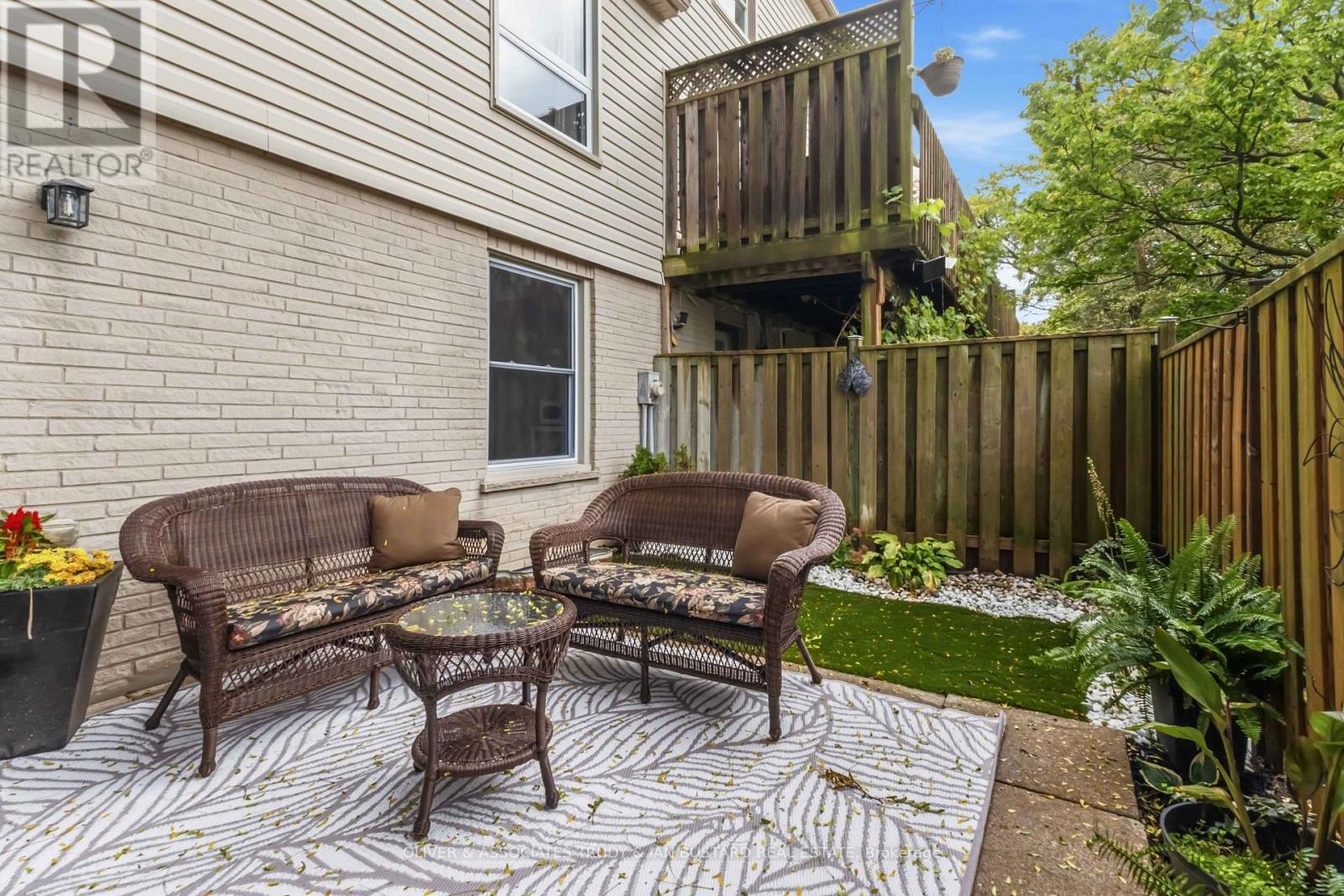 109 MCMASTER DRIVE E - 34