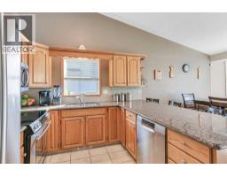 Family room - 124 Lamont Close, Red Deer, AB T4R2R6 Photo 11
