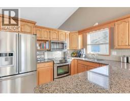 4pc Bathroom - 124 Lamont Close, Red Deer, AB T4R2R6 Photo 9