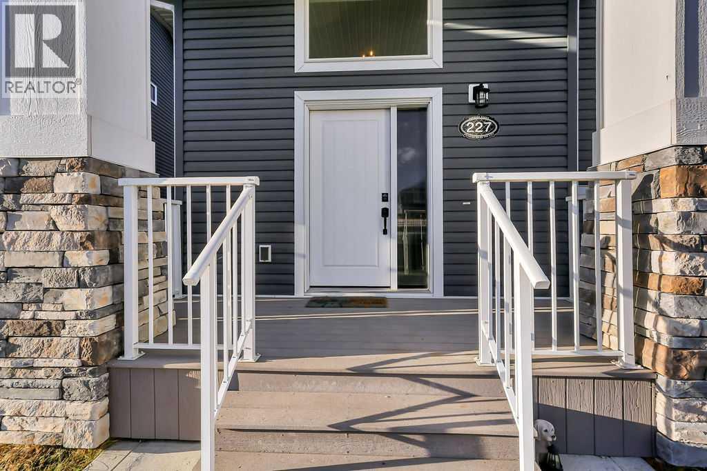 227 Livingston Close - Image 3