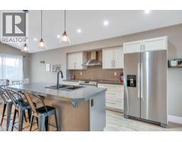 Family room - 227 Livingston Close, Red Deer, AB T4R0S9 Photo 11