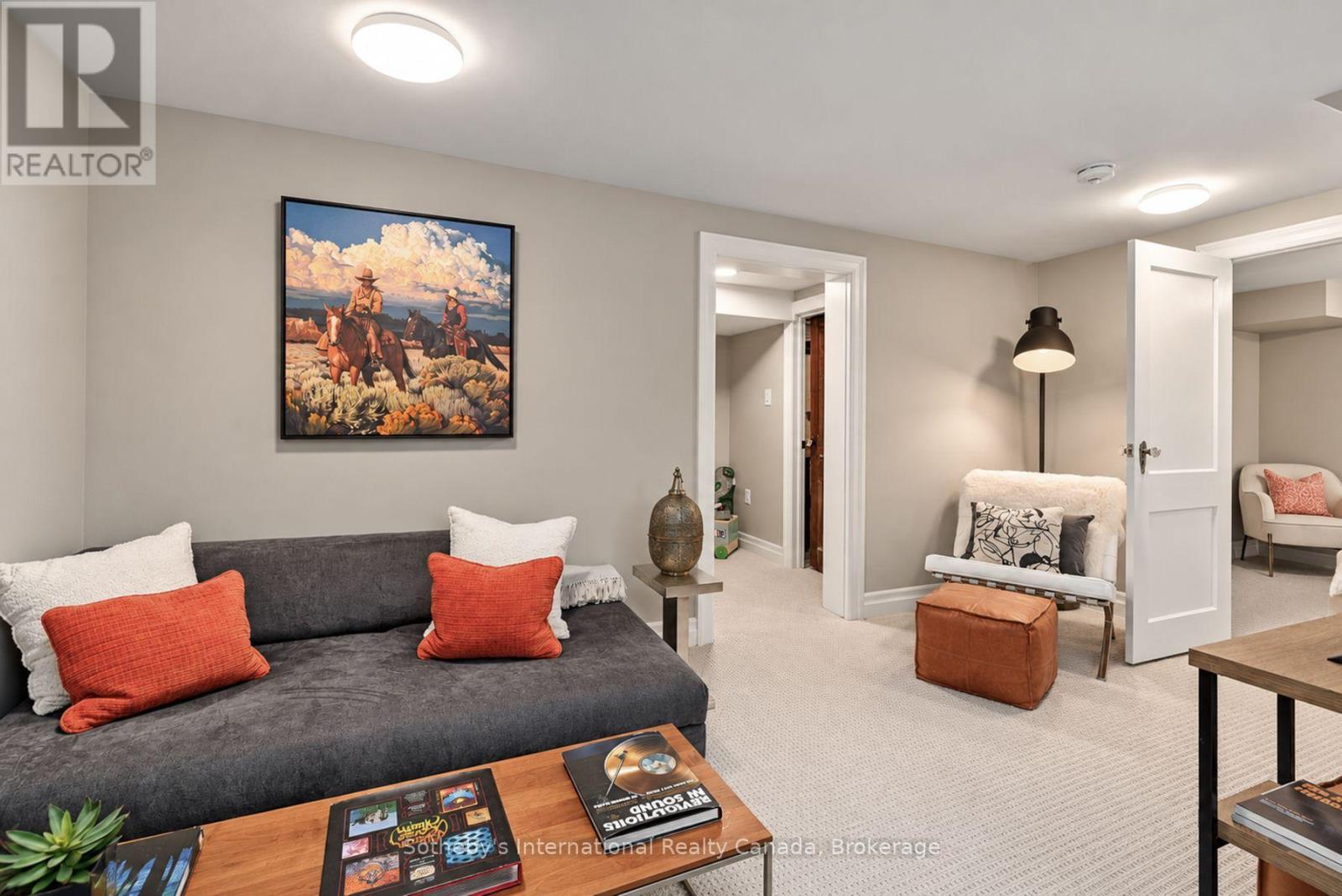 4 KING STREET - Image 32