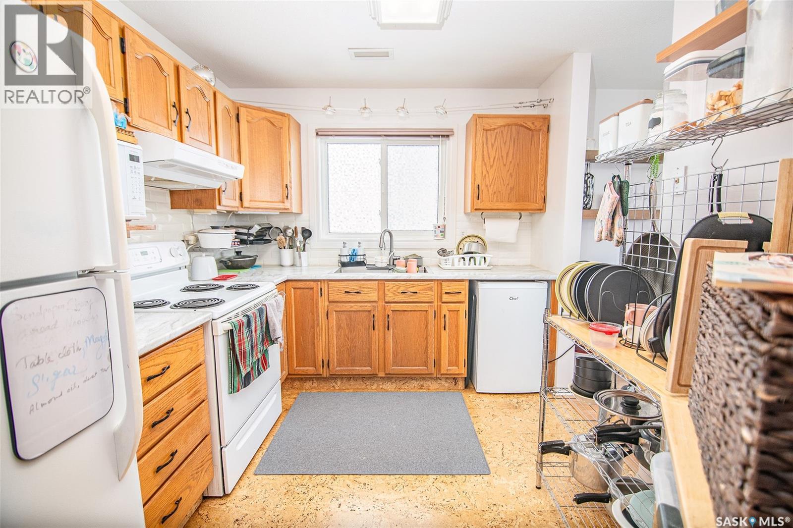 #C2 532 River STREET E - 10