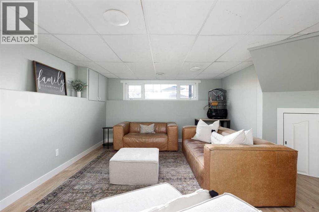 209 Ball Place - Image 35