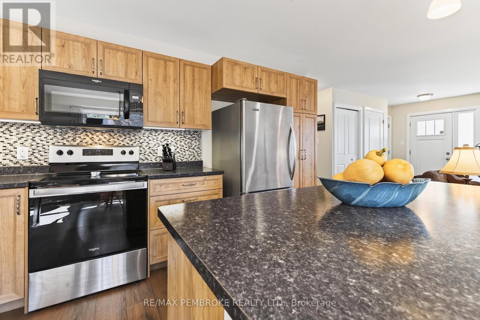 46 TERRANCE DRIVE - 19