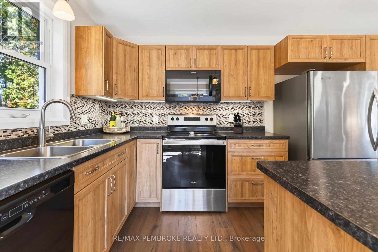 46 TERRANCE DRIVE - Image 20
