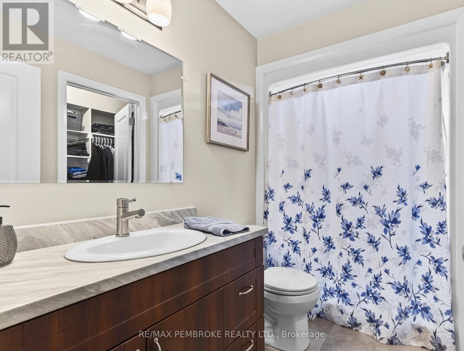 46 TERRANCE DRIVE - 32