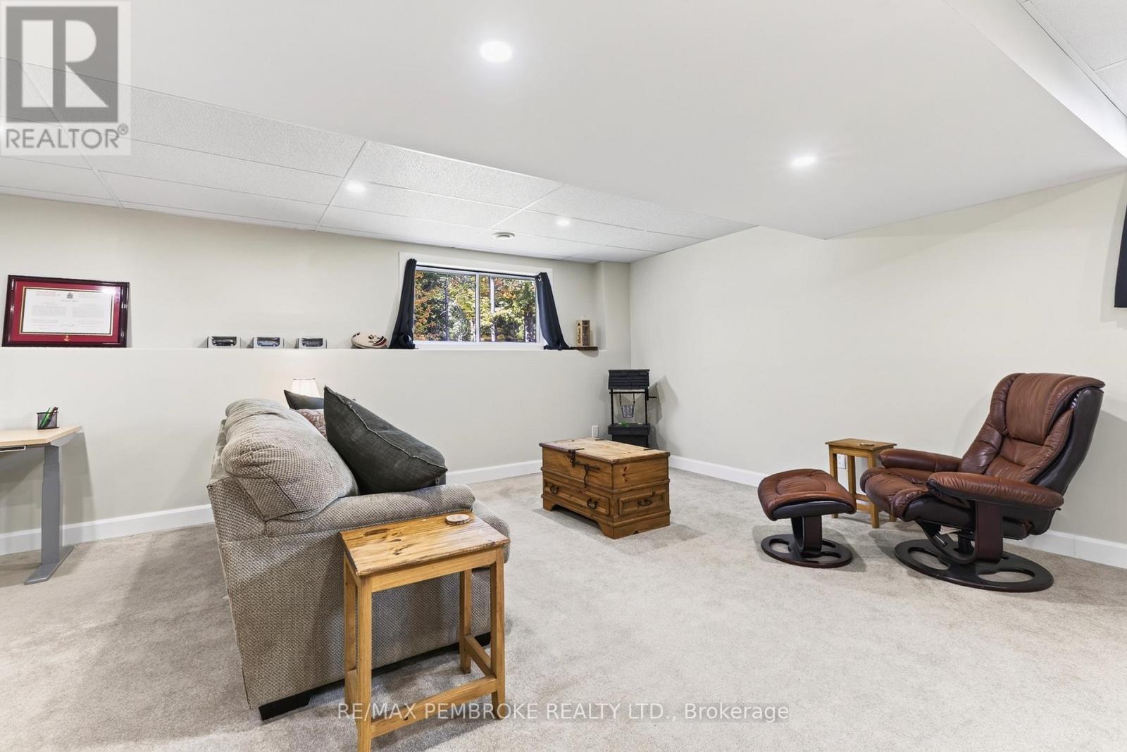 46 TERRANCE DRIVE - Image 42
