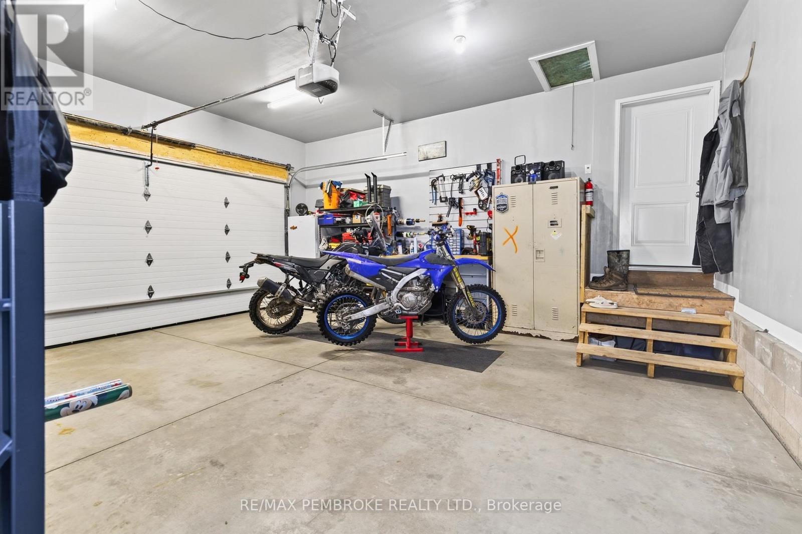 46 TERRANCE DRIVE - 48