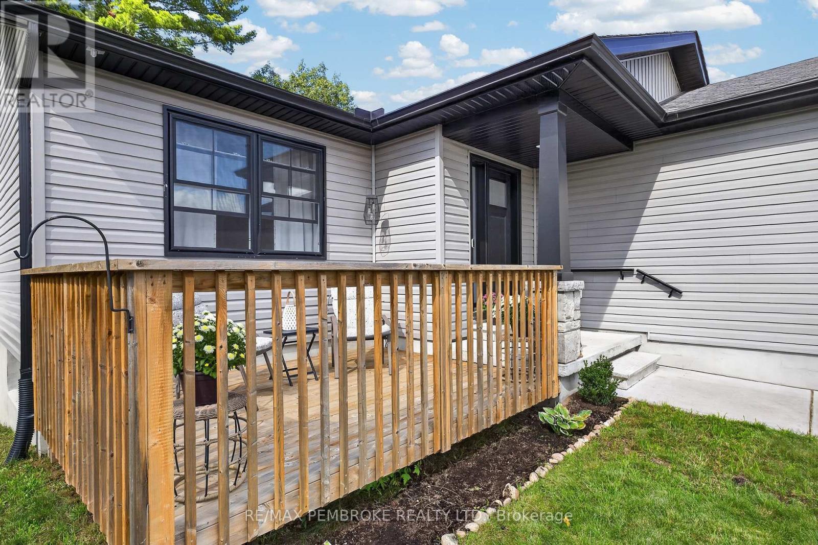 46 TERRANCE DRIVE - 5