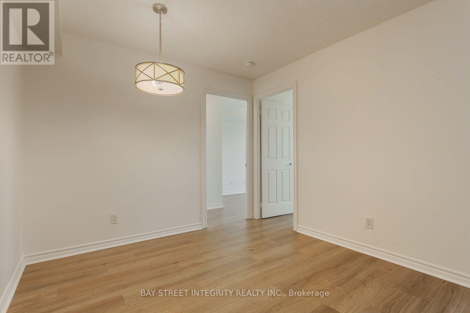 2328- 3888 Duke Of York Boulevard, Mississauga, ON photo 12