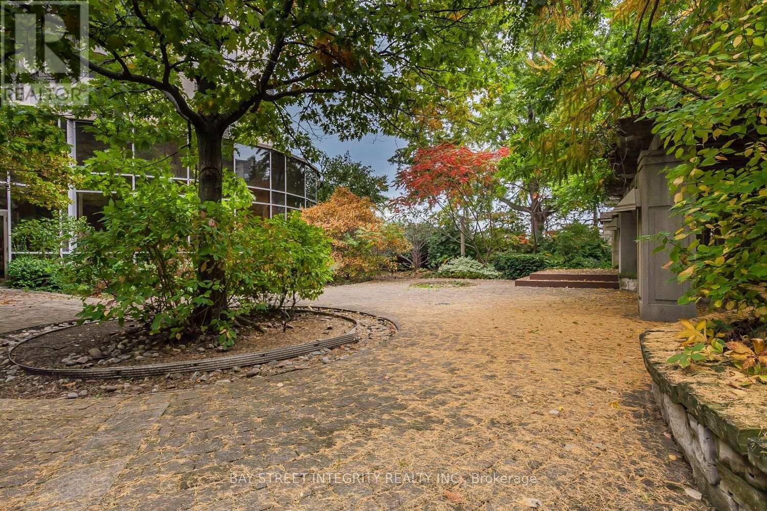 #2328 3888 DUKE OF YORK BOULEVARD - 31