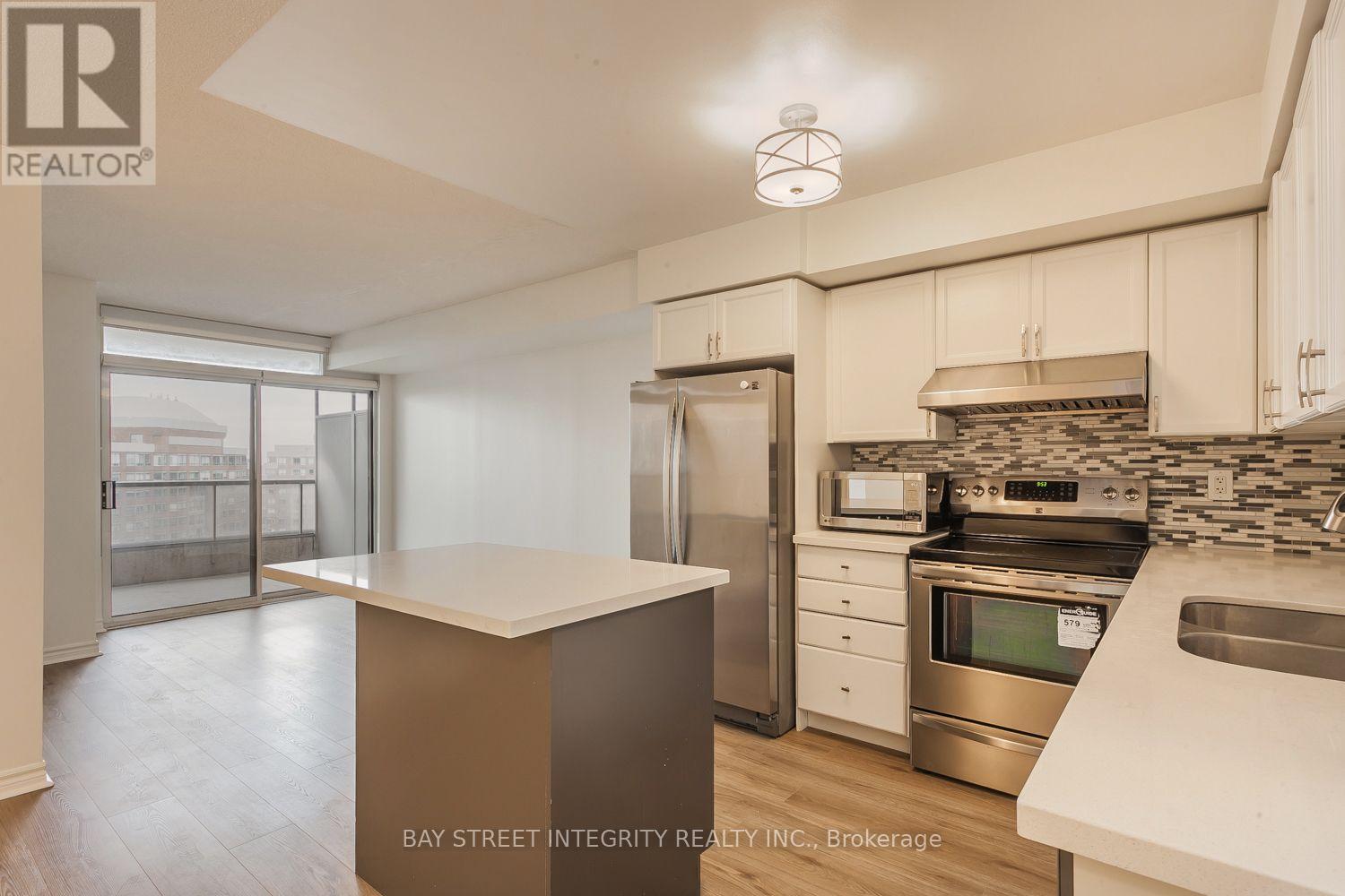 2328- 3888 Duke Of York Boulevard, Mississauga, ON photo 9