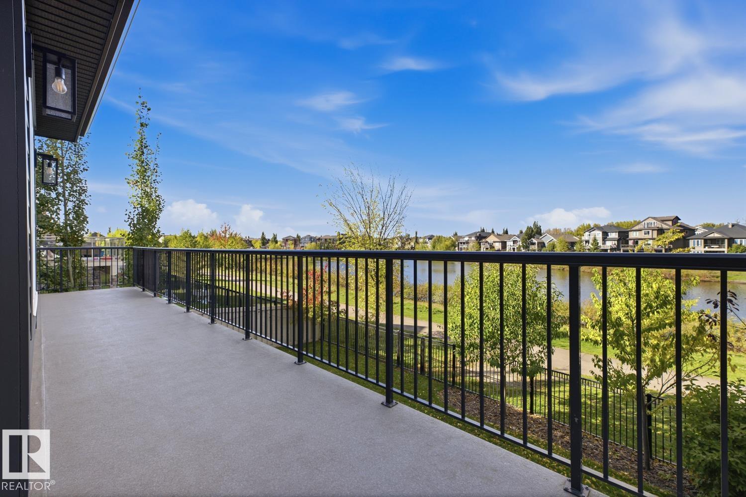 26 EXECUTIVE WAY - 51