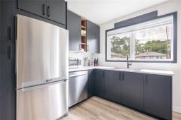 542 Rosseau Avenue W, Winnipeg, MB R2C1X8 Photo 8