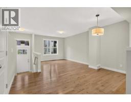 1106 Mckenzie Towne Row SE - photo 3
