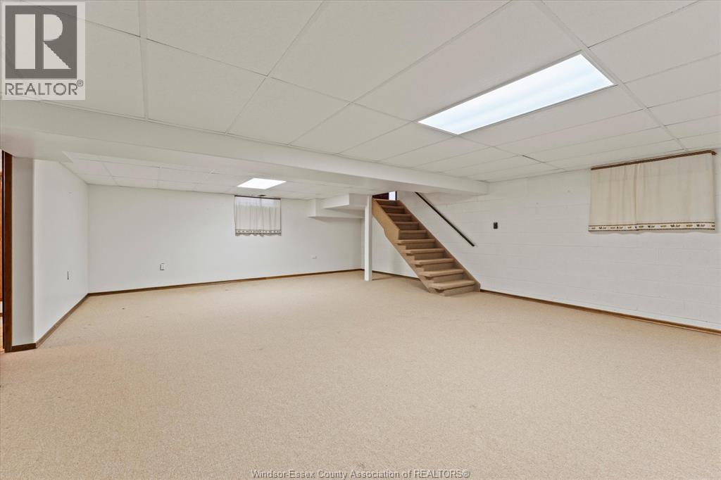 8605 SNAKE LANE - Image 26