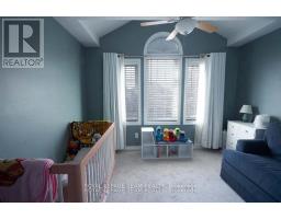 Bedroom - 207 Burnaby Drive, Ottawa, ON K2S0K1 Photo 6