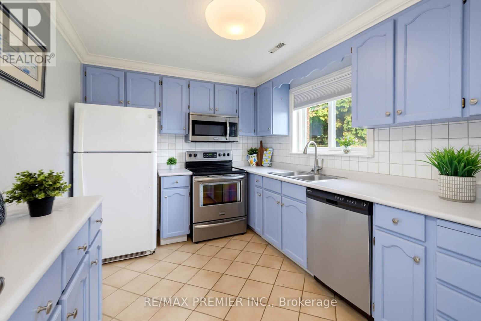 35 YELLOW PINE CRESCENT - Image 37