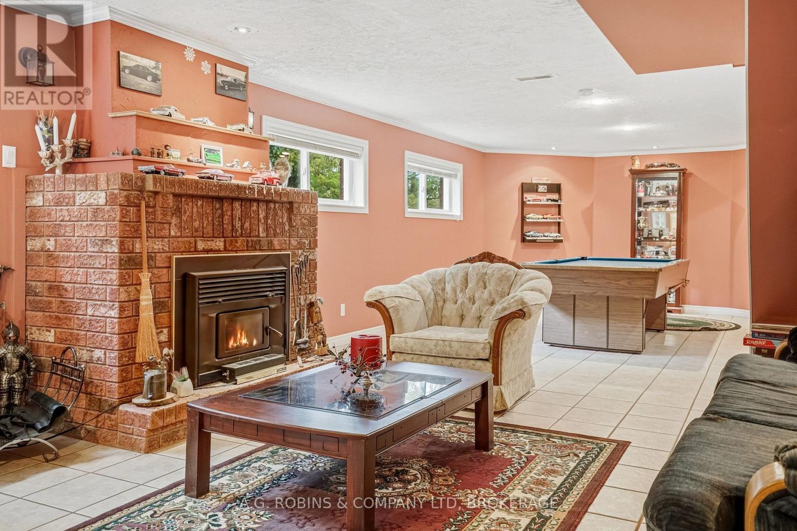 11573 3 HIGHWAY - 37