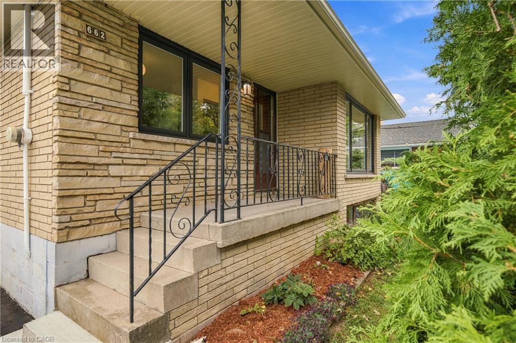 Photo of 662 DYNES Road