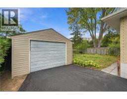 Bedroom - 662 Dynes Road, Burlington, ON L7N2V6 Photo 6