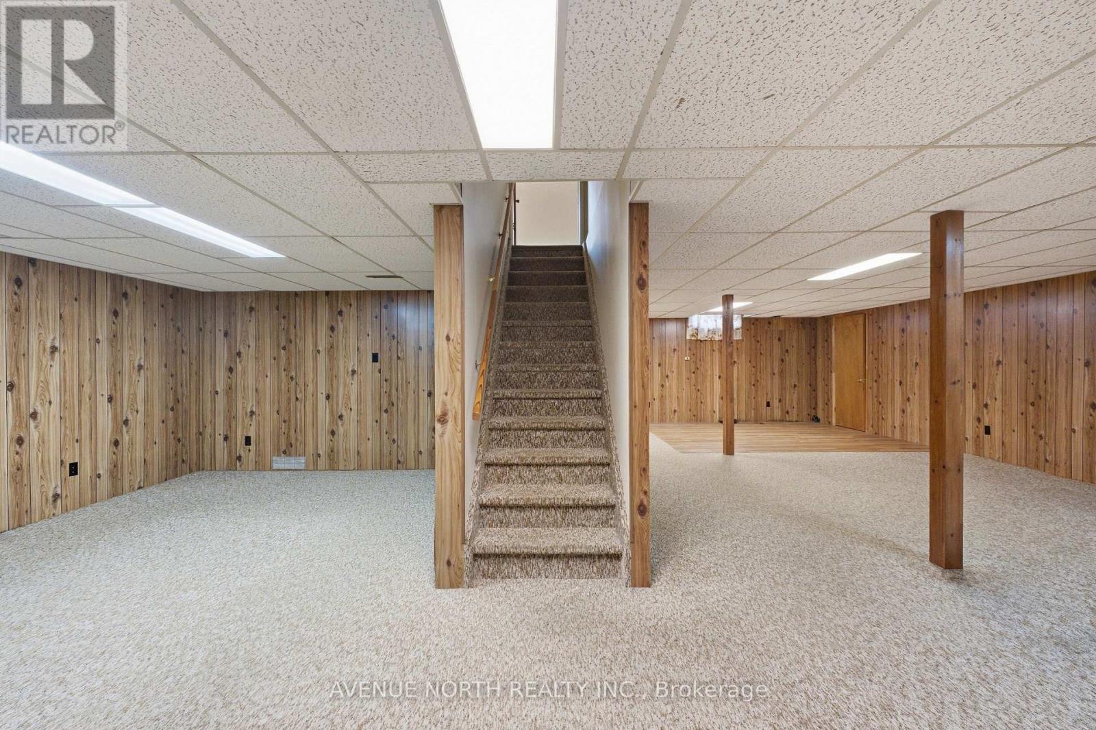 1283 SURREY AVENUE - Image 33