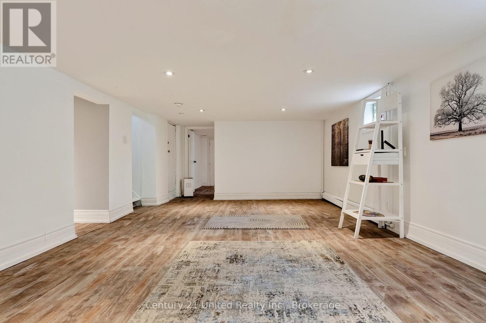 108 JAMES STREET E - Image 36