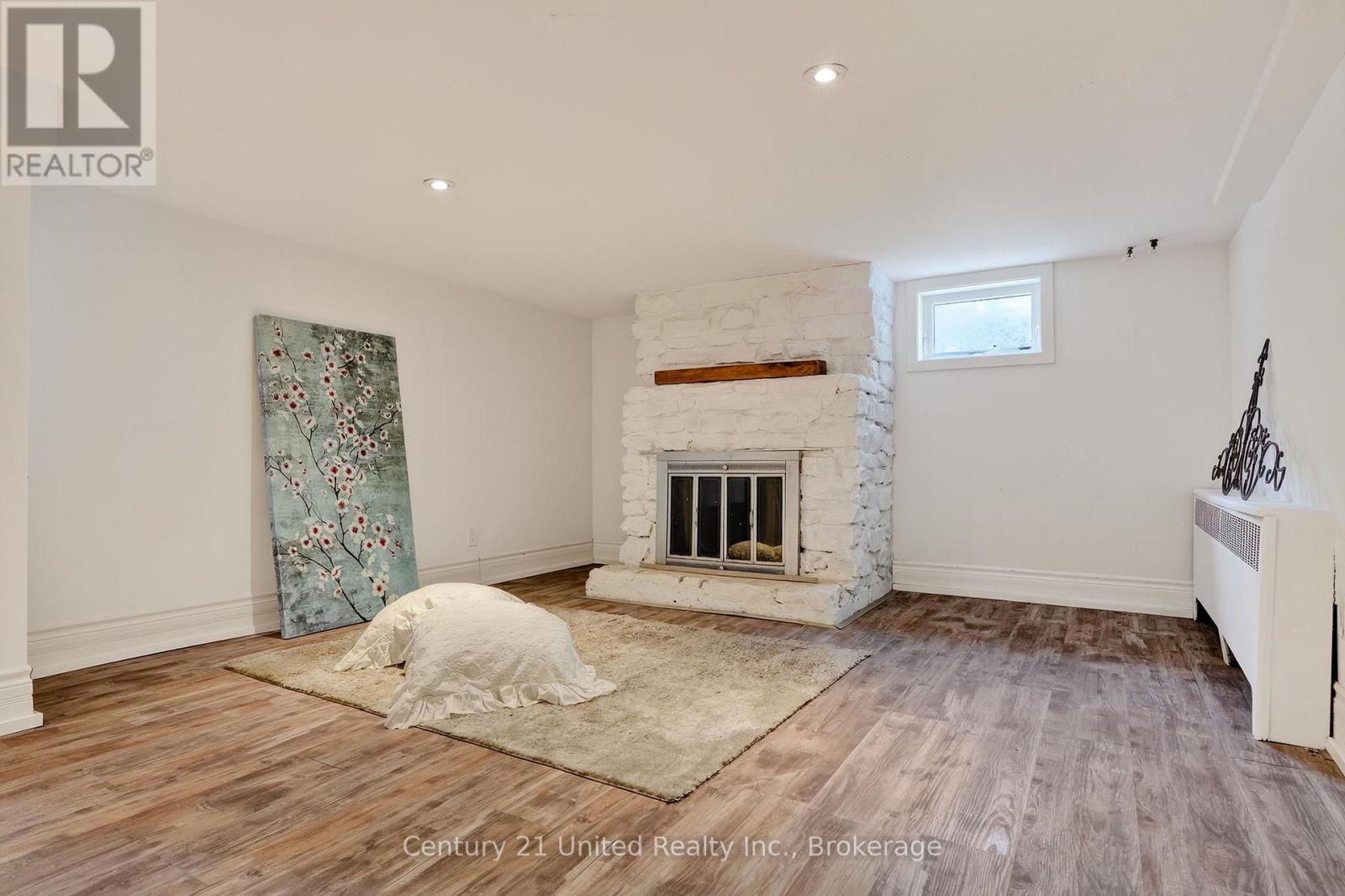 108 JAMES STREET E - Image 37