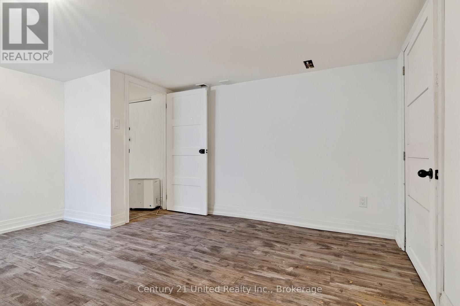108 JAMES STREET E - Image 39