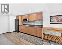 155 Strathcona Close Sw, Calgary, AB T3H1L2 Photo 21
