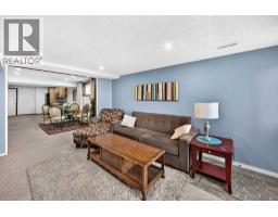 155 Strathcona Close Sw, Calgary, AB T3H1L2 Photo 26