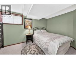 155 Strathcona Close Sw, Calgary, AB T3H1L2 Photo 28