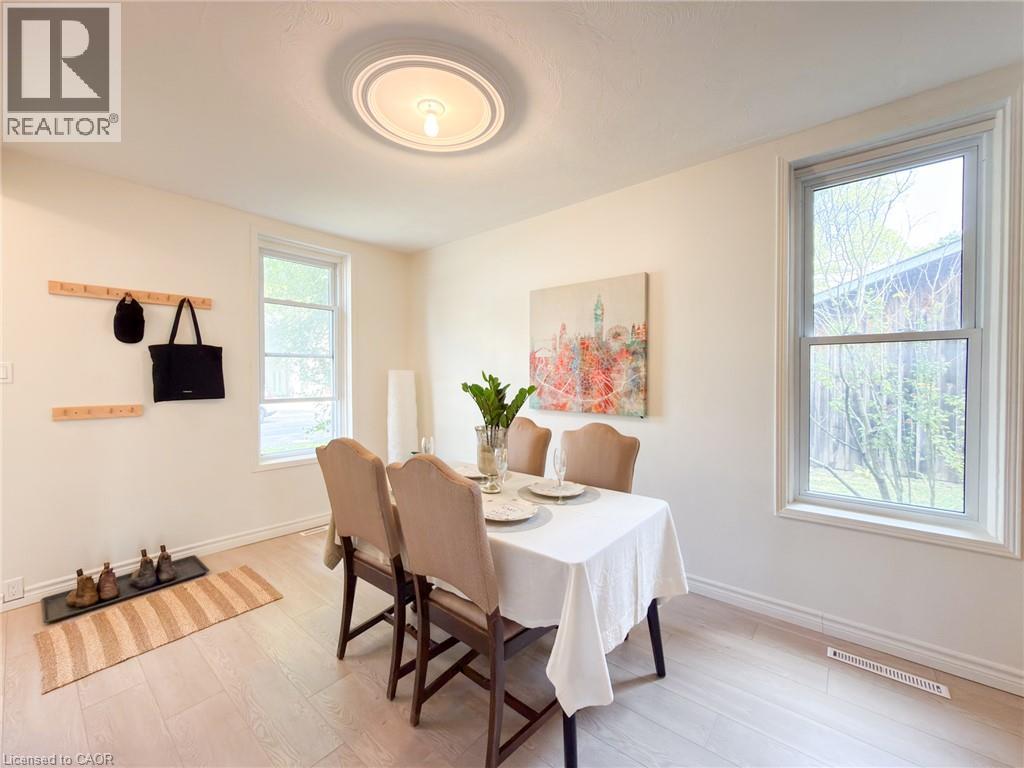 86 GREEN Street - Image 8