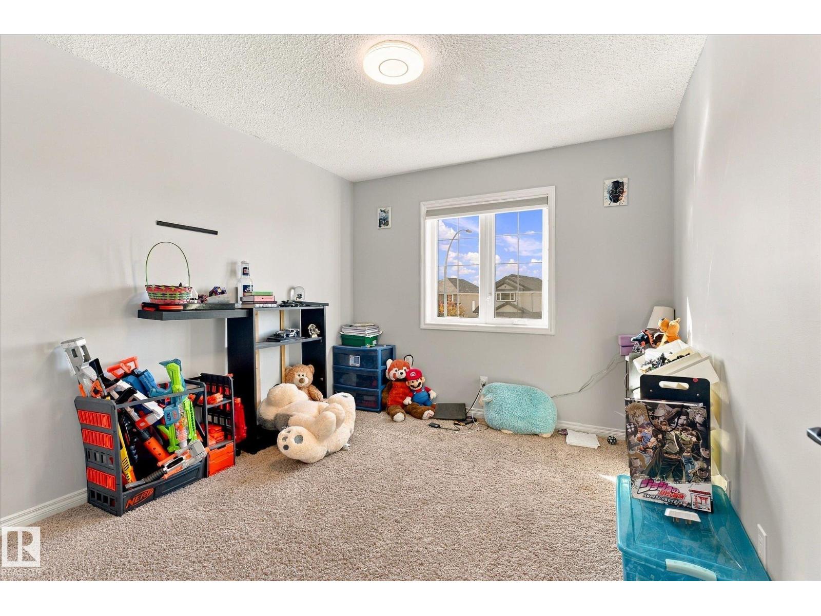 10405 98 ST - 34