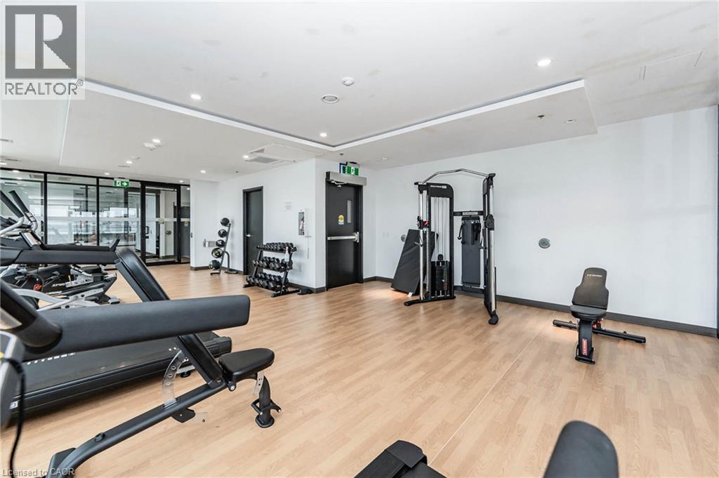 60 Charles Street West — photo 15