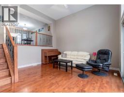 12 Royal Oak Lane NW - photo 5