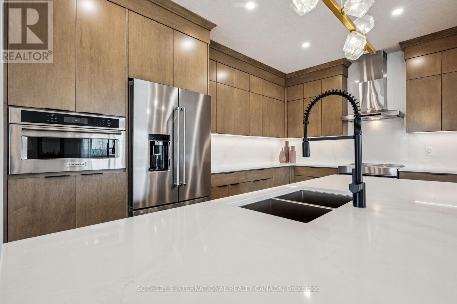 612 Anton Crescent, Kitchener, ON photo 11