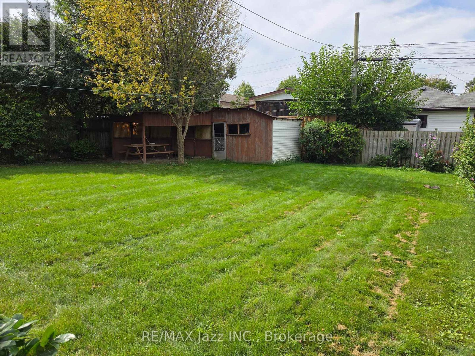 302 POPLAR STREET - Image 3