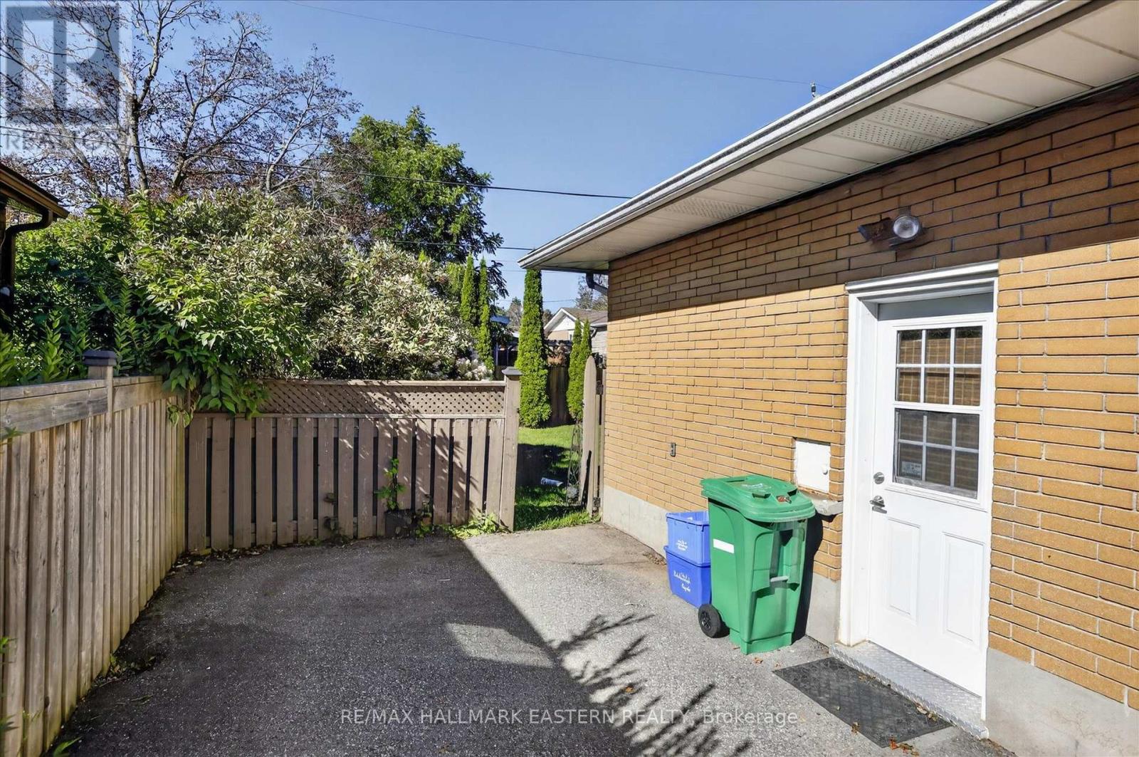 897 WESTDALE AVENUE - 38