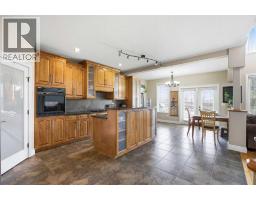 280135 Township Road 242  SE - photo 6
