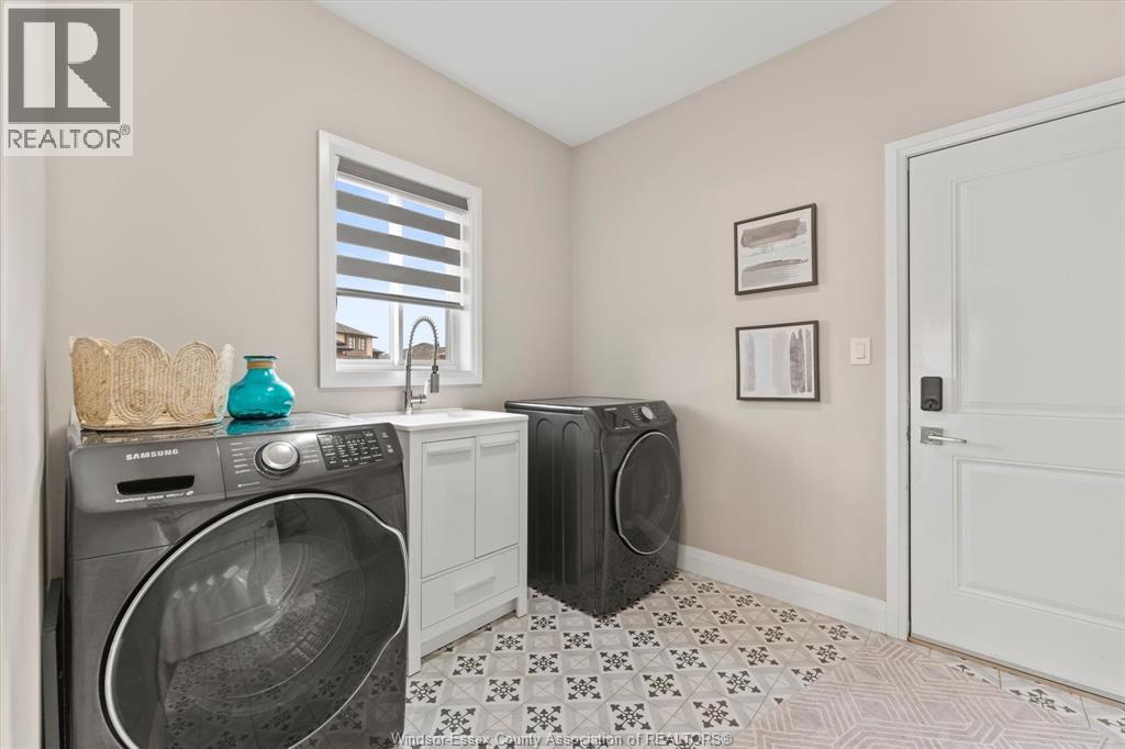 209 Mullen Crescent — photo 18