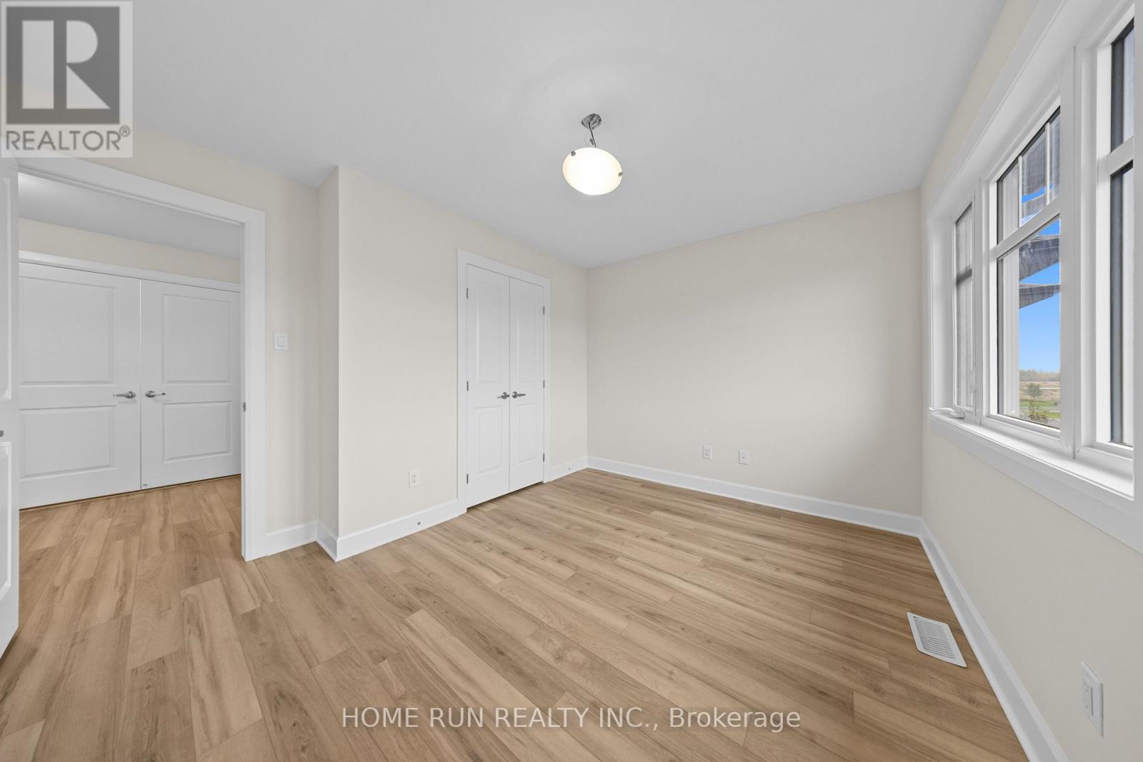 55 ROBERTSON LANE - Image 34