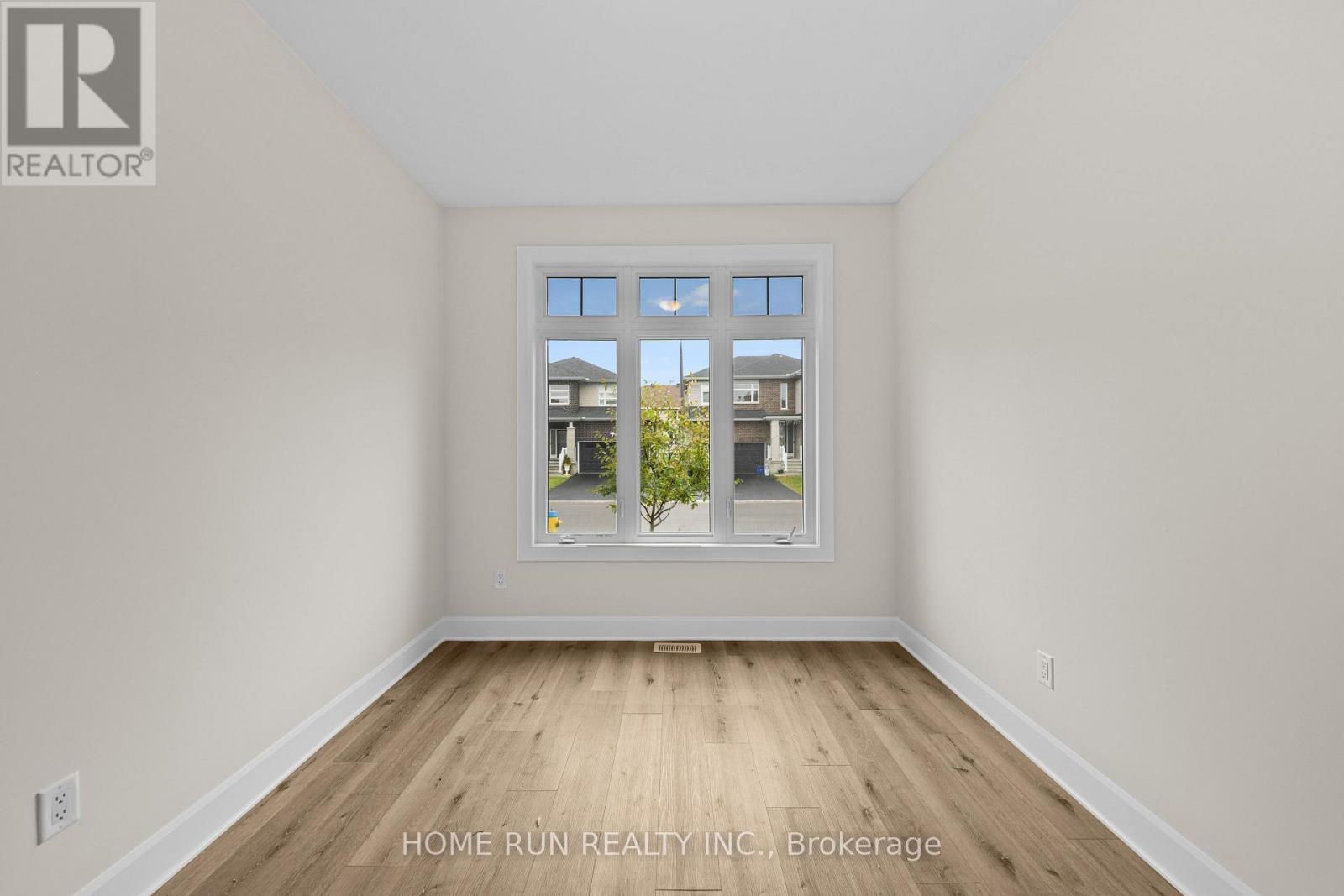 55 ROBERTSON LANE - Image 7